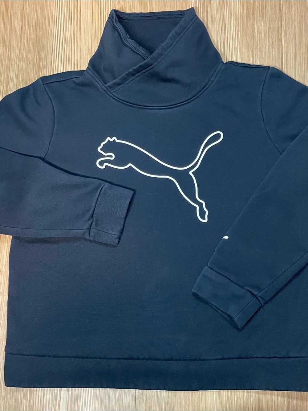 PUMA Women’s Big Cat Outline Logo Funnel Neck Pullover Sweatshirt. Large